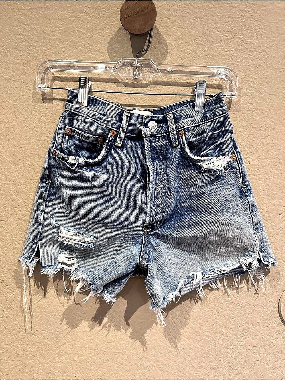 AGOLDE Dee Short Distressed Denim Jean Shorts in Blue Waist 24